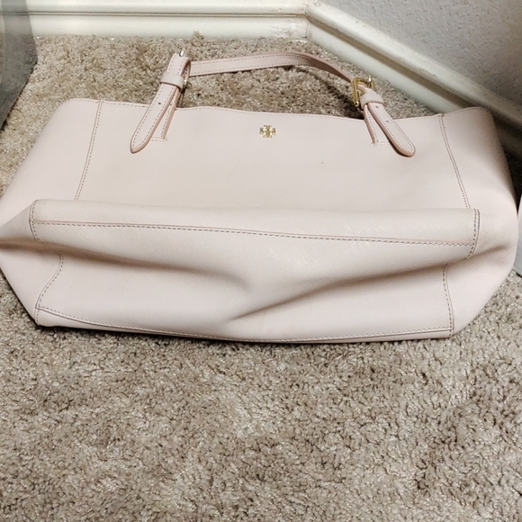 Tory Burch Blush Saffiano York Buckle Tote - Picture 8 of 13